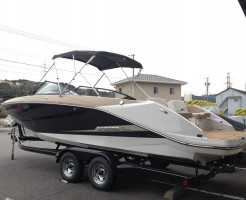 255 HO PLATINUMにはこのビミニトップがお似合いです