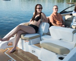 2017年モデル　25FT クラスは 830万円から