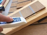 フレキシチークの貼付け作業で使える便利道具をご紹介