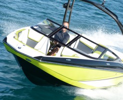 【即納可能】ROTAXエンジン搭載　SCARABジェットボート