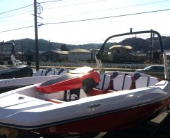 2016 スカラブ『165 HO IMPULSE』内装を、詳しく写真でご紹介します！