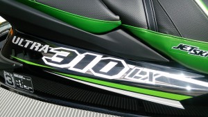 カワサキグリーンを探せ！　ULTRA310LXシート素材編