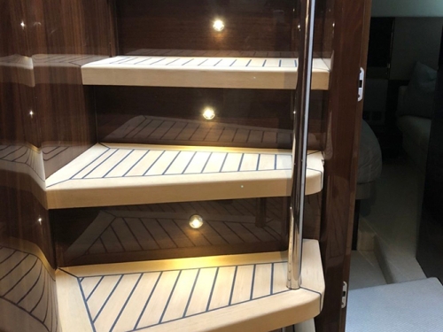 滑りやすい場所にもフレキシチーク