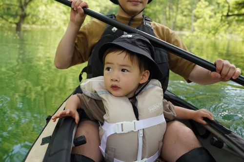 アウトドアにぴったりなデザイン！ベビーライフベスト！