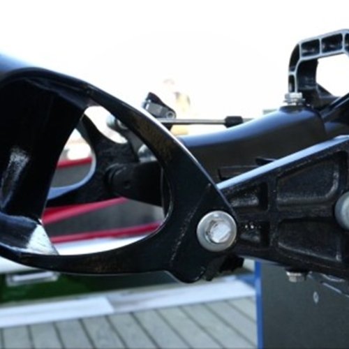 ジェットボートに革命！iNRによる新しいニュートラルポジションの実現