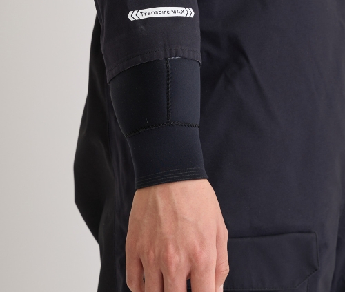 ドライスーツで浸水を感じる場合について ― ご使用前にご確認いただきたいポイント ―