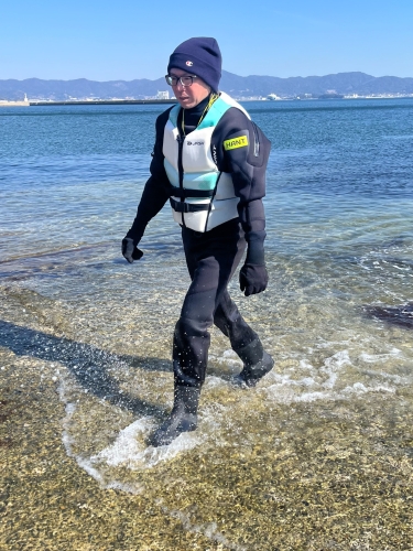 ブーツ付き作業用ドライスーツを実際に使ってみたリアルな声【マリーナ運営者インタビュー】