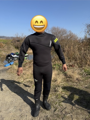 【利用者の声】複数人で着てみた！水上バイクでも活躍！業務用ドライスーツ使用レビュー