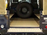 ご覧ください。船以外にも施工可能です。自動車編