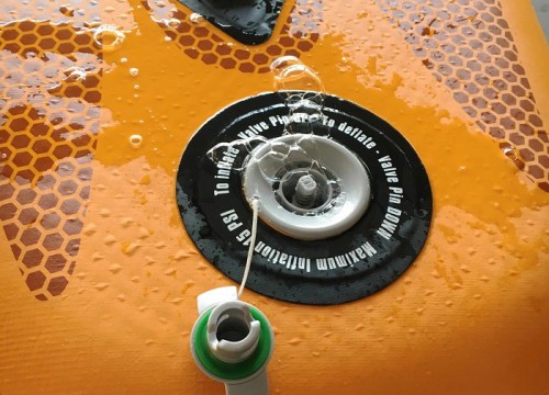 SUPのバルブからの空気漏れ！原因の特定方法は？