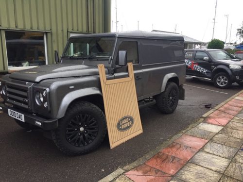 ランドローバー・ディフェンダー施工のご紹介