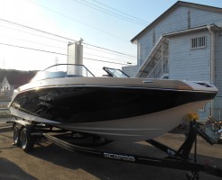 一味違います！スカラブジェットボート255 HO Platinum